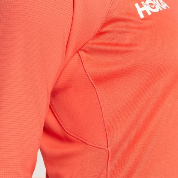 HOKA Performance 3/4 Sleeve - Picture 2 of 6